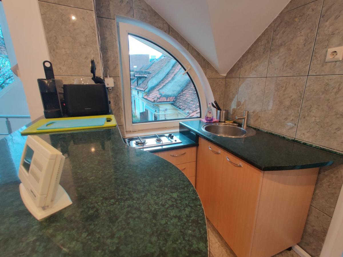 Split Crib - Chill Studio In Historic Braşov Exterior foto