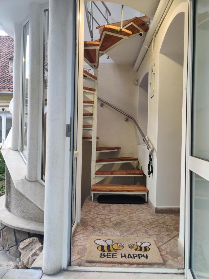 Split Crib - Chill Studio In Historic Braşov Exterior foto